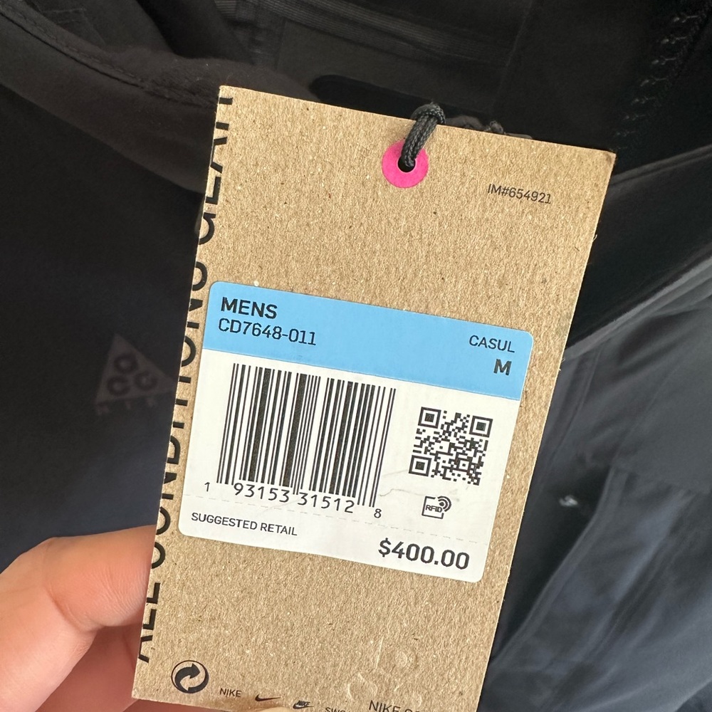 Nike ACG Gore-Tex Hooded Jacket - Picture 8 of 9